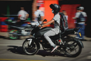 ¿Puedo Reclamar Compensación Si Me Culpan Por mi Accidente de Moto en California?